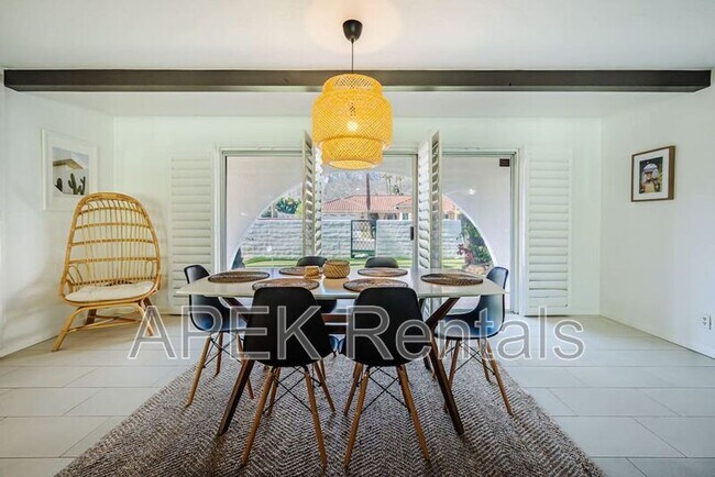 Building Photo - 1970 S Joshua Tree Pl