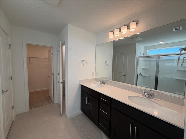 Building Photo - 33424 Binding Ties Ln