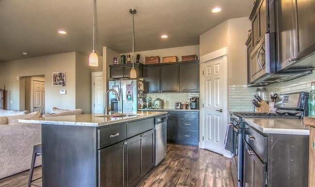 Building Photo - Beautiful 4 Bedroom Home on Bends Eastside!