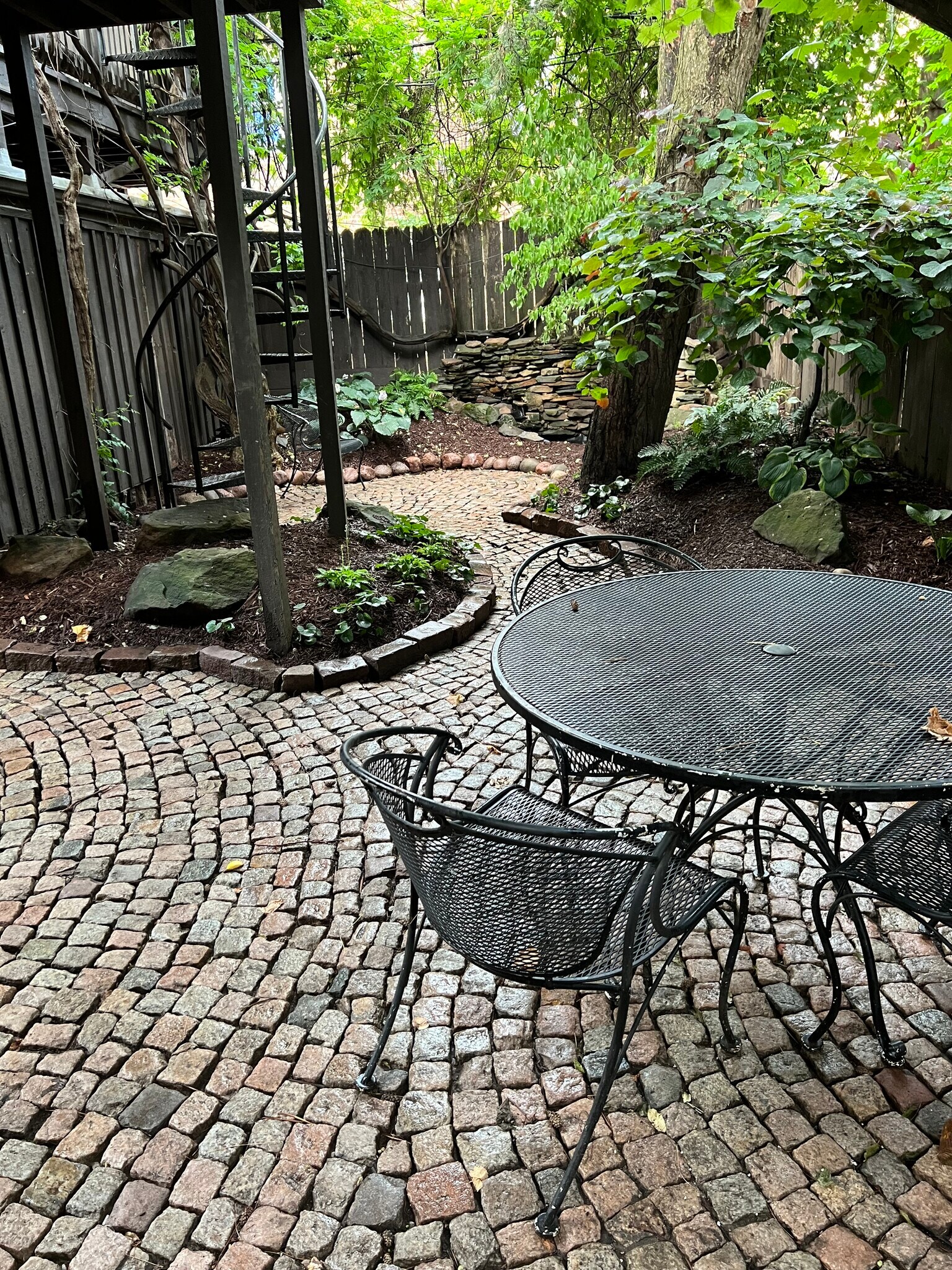 Building Photo - 2879 Ludlow Rd