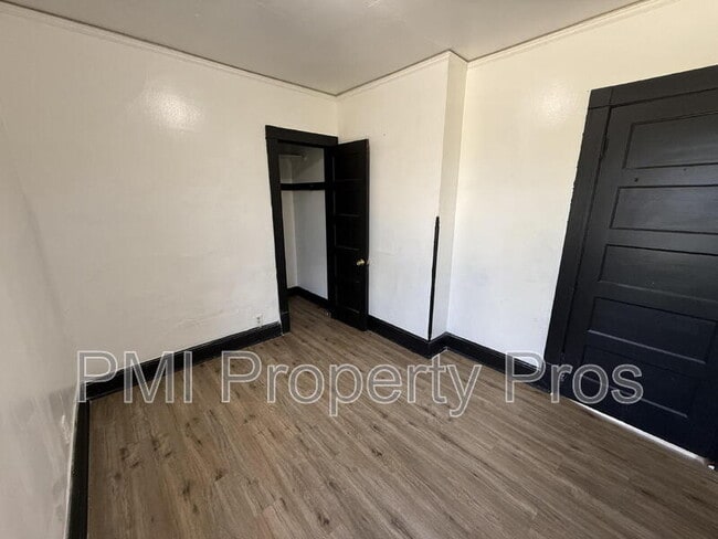 Building Photo - 2940 N Teutonia Ave