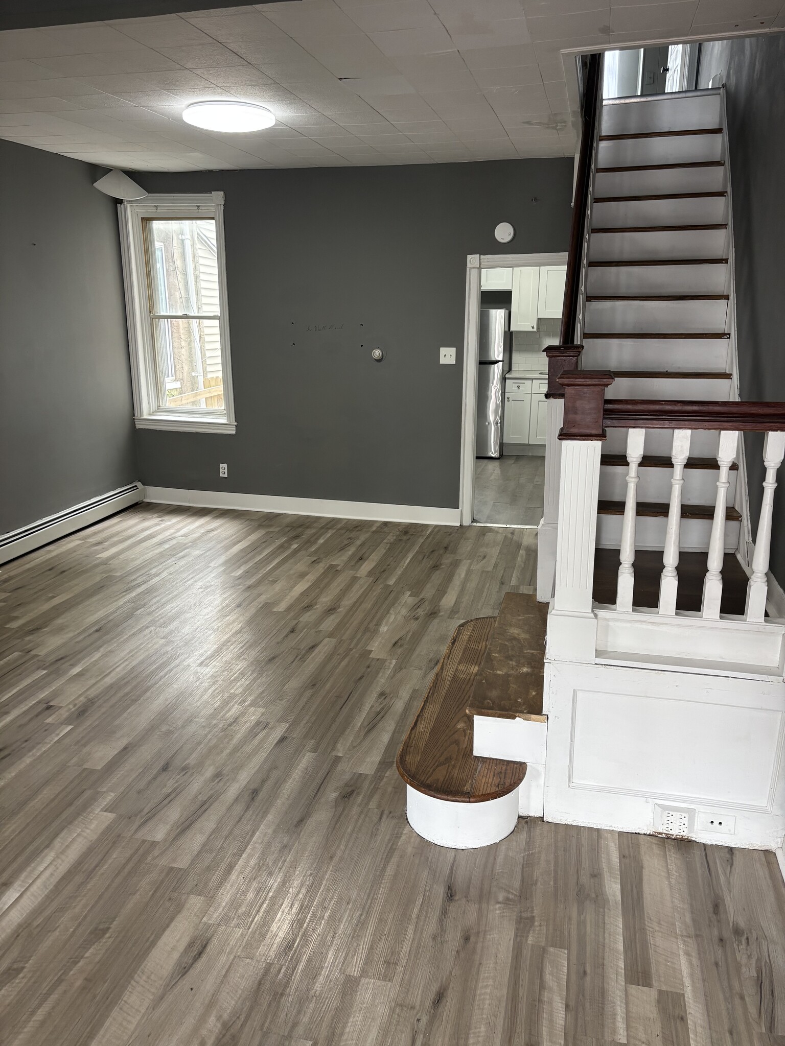 Building Photo - 936 Maple Ter