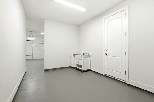 Building Photo - 4610 Elan Bend Ct