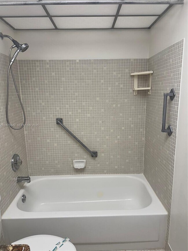 Building Photo - 9620 W McNab Rd