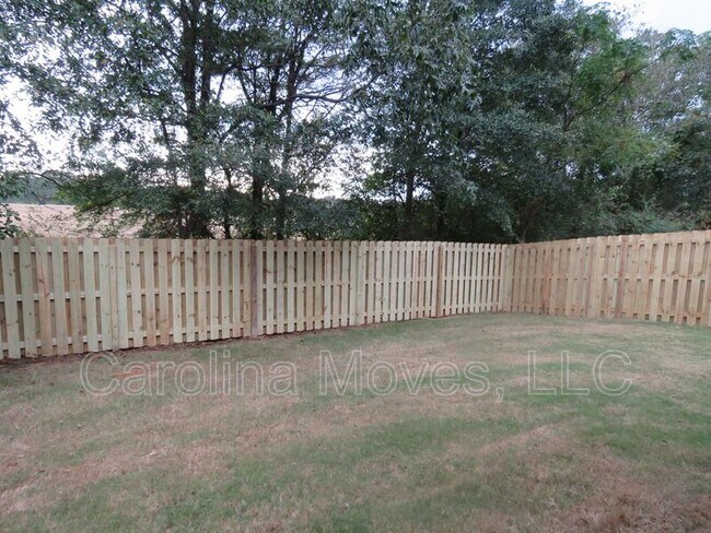 Building Photo - 163 Heatherwood Ln