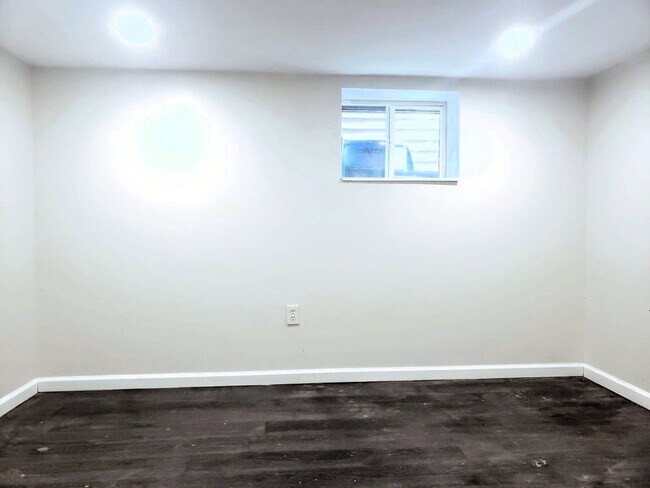 Building Photo - 222 Wilkinson Ave