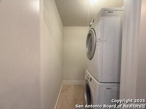 Building Photo - 2811 Woodbury Dr