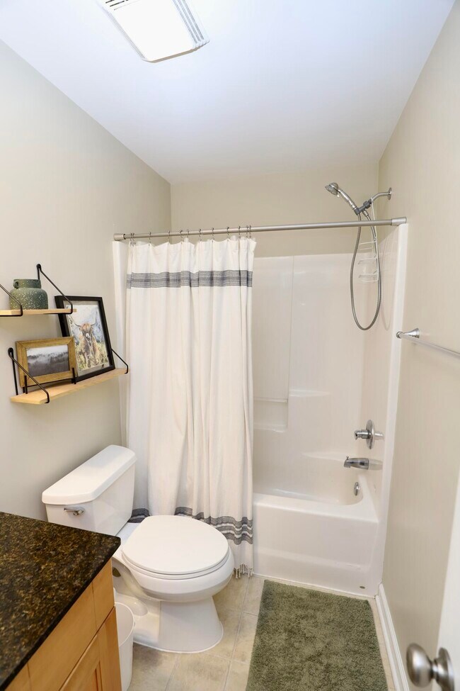 Building Photo - 1116 Waverly Pl Dr