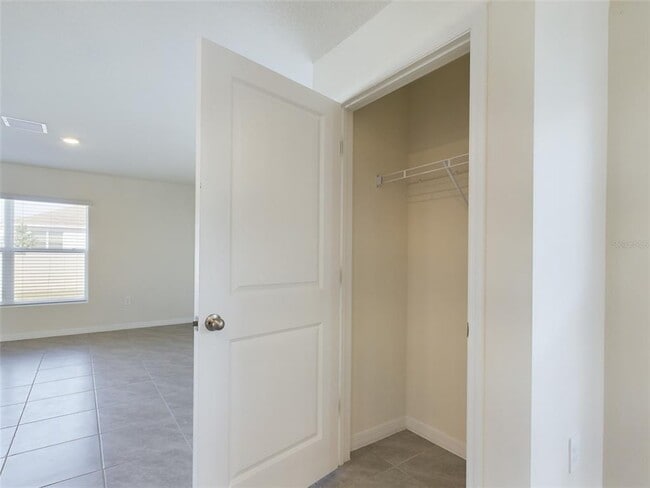 Building Photo - 8626 SW 46th Ave