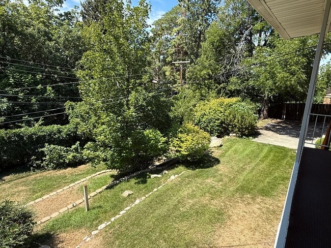 Building Photo - Olympus Cove Five Bedroom Rambler; Amazing...
