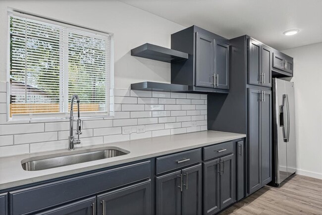 Building Photo - 1100 Monte Vista Dr