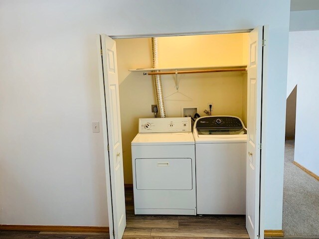 Washer Dryer - 414 W Babcock St, Unit 1