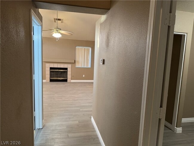 Building Photo - 3736 Rose Canyon Dr
