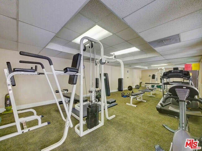 Building Photo - 4128 Whitsett Ave