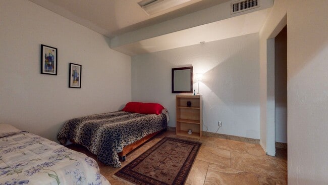 Building Photo - 218 Cynthia Loop NW