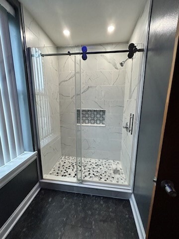 WALK-IN SHOWER - 1118 Liverpool St