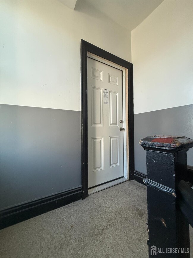 Building Photo - 205 Duncan Ave