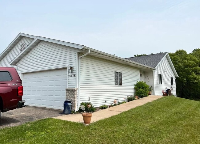 Primary Photo - 16986 54th Ave