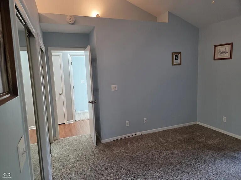 Building Photo - 943 Mockernut Ct