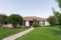 Building Photo - 106 Mapleleaf Ln
