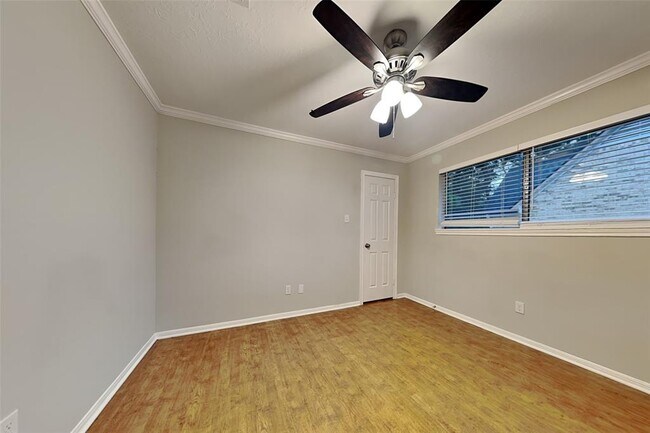 Building Photo - 15318 Sterling Lake Dr