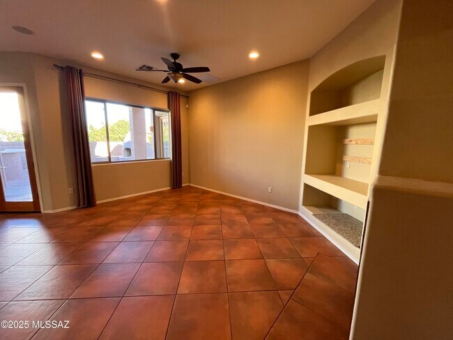 Building Photo - 13451 E Ace High Dr