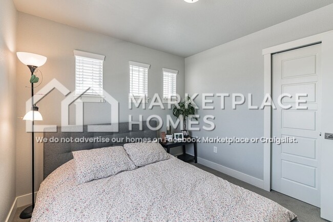 Building Photo - 8122 River Run Dr