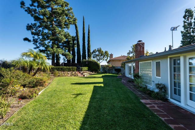 Building Photo - 1370 Cresthaven Dr