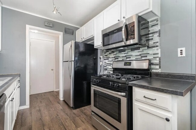 Building Photo - Northeast Benjamin Street