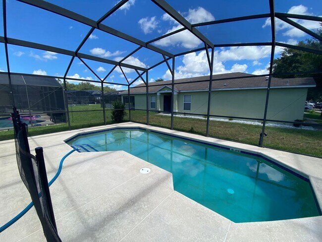 Building Photo - Pool Home for Rent