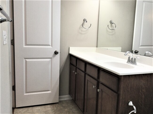 Building Photo - 3848 Annapolis Way