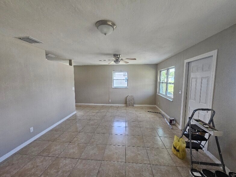 Building Photo - 116 Marrero Ave