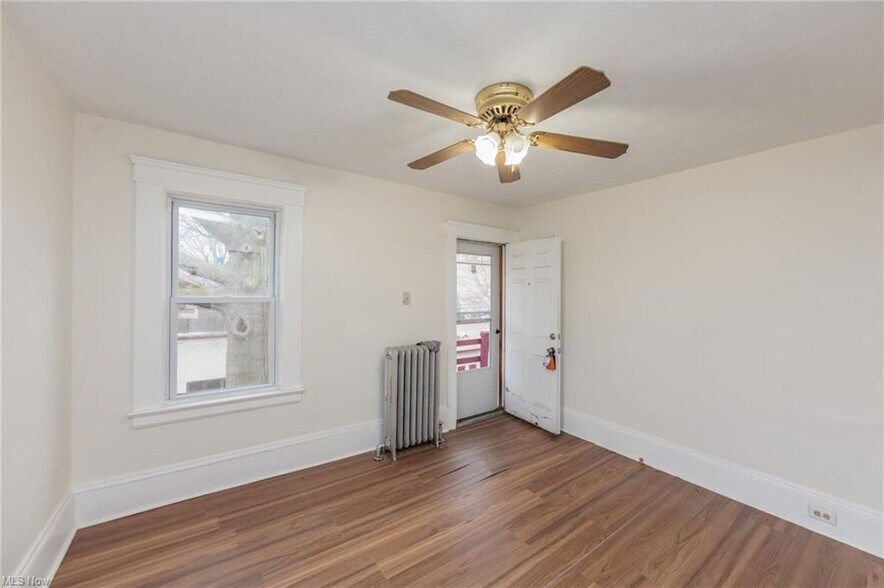 Building Photo - 1794 W 54th St