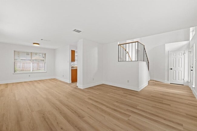 Building Photo - 13108 Tilder Dr