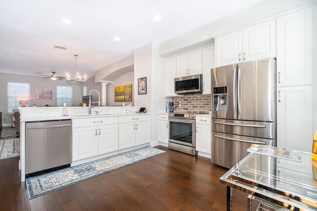 Building Photo - Baldwin Park Townhouse