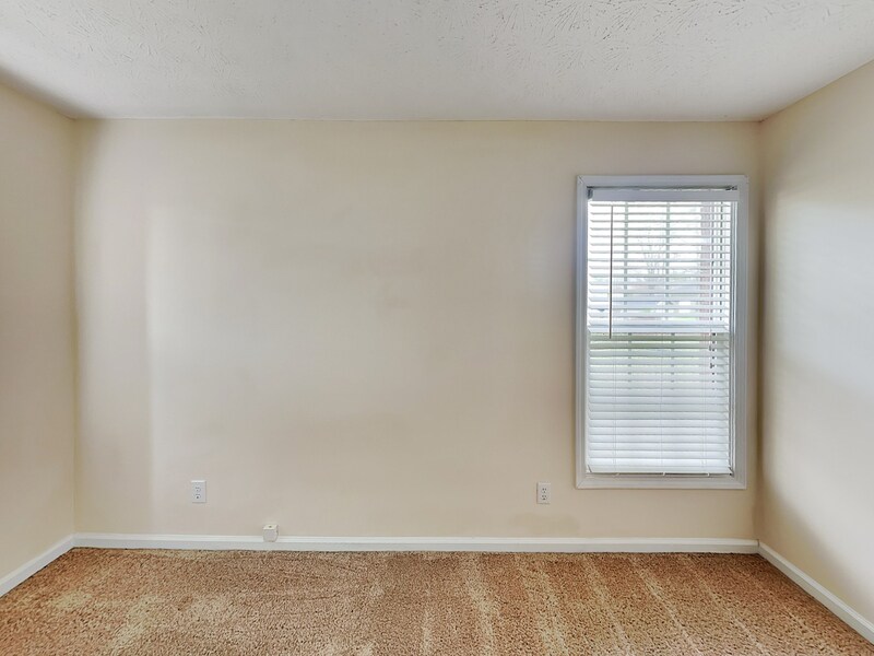 Building Photo - 17 Derby Way NE