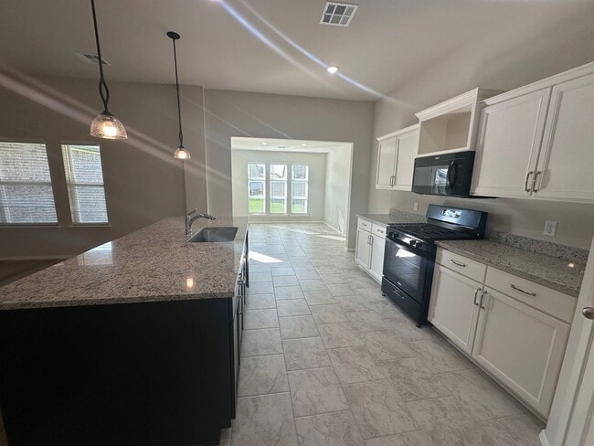 Building Photo - New - 4 bedroom in Bixby - Gated Community