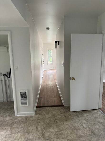Hallway - 211 Greenridge Rd