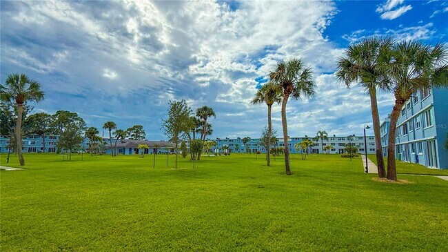 Building Photo - 4880 Locust St NE