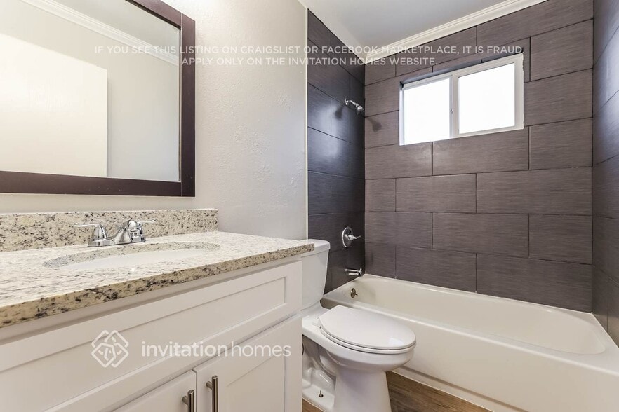 Building Photo - 4817 S Pitkin Way