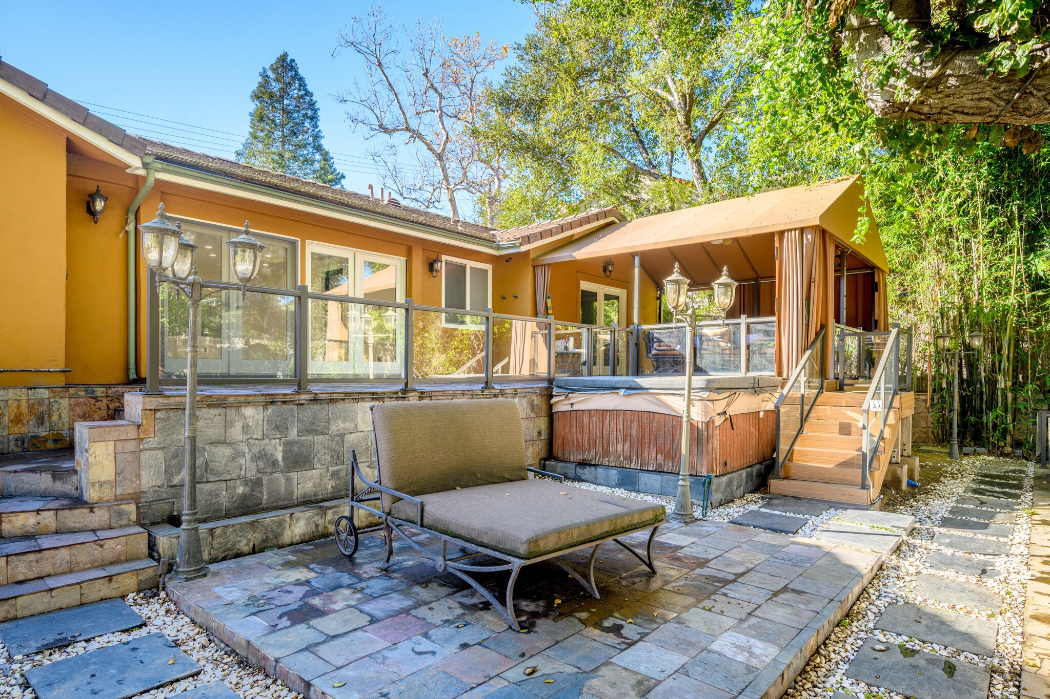 Building Photo - 1544 Golf Club Dr