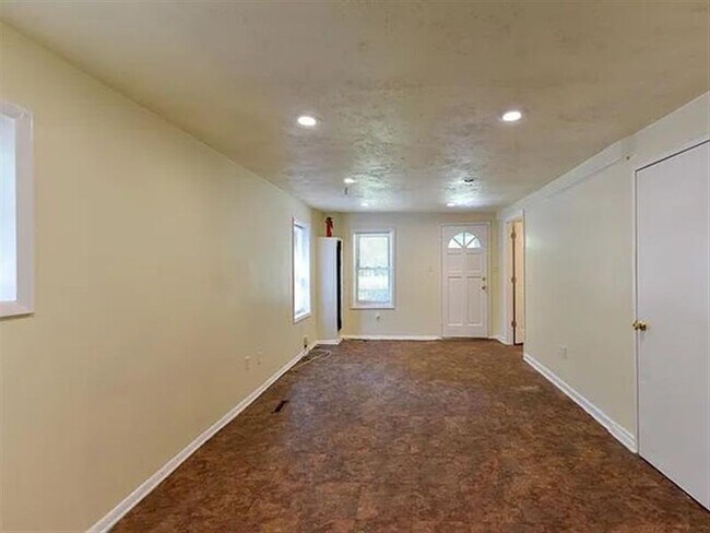 Building Photo - Mays Landing Homes