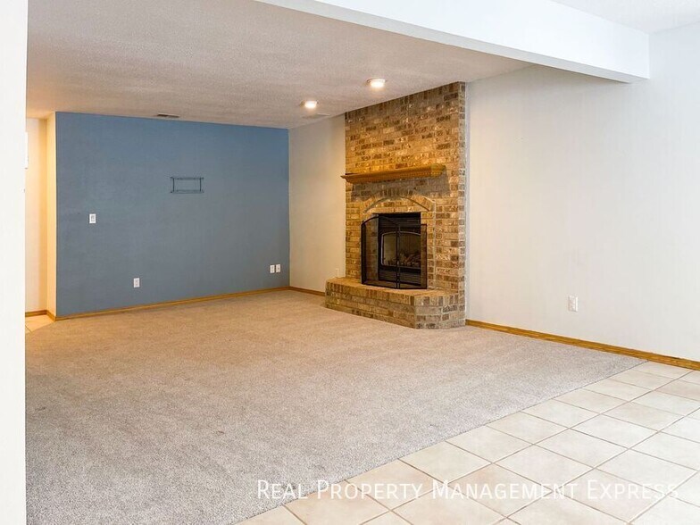 Building Photo - Coming soon: 4 Bedroom 3.5 Bathroom Single...