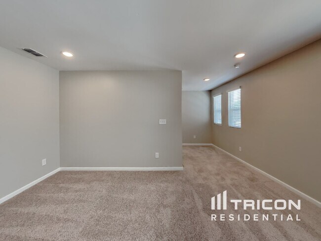 Building Photo - 3617 Apies St
