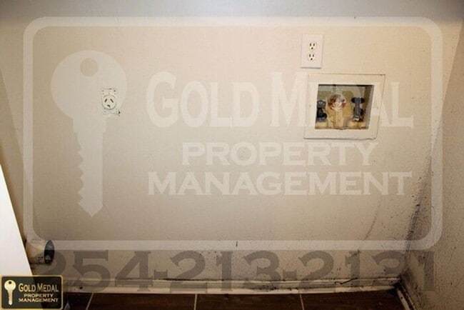 Building Photo - 503 Longhorn Cir