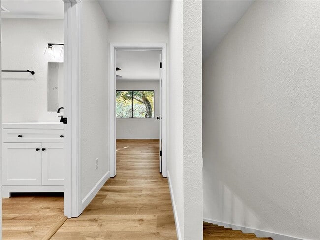 Building Photo - Beautiful Water-View 2BR/2BA Townhome – Flexible Leases, Pet Friendly, and ½ Off Deposit for Acti...