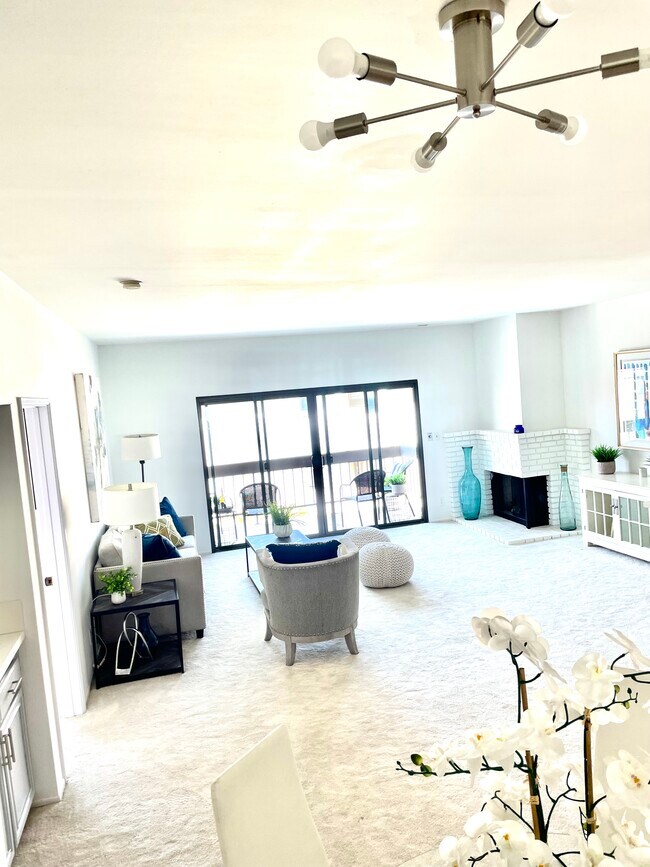 Building Photo - 8180 Manitoba St