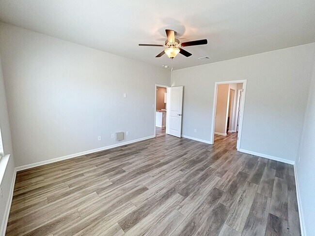 Building Photo - 13968 Malbec Ave