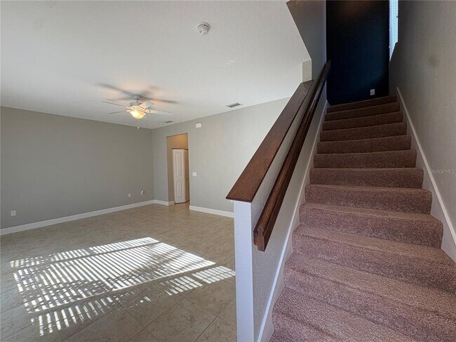 Building Photo - 165 Alexander Woods Dr