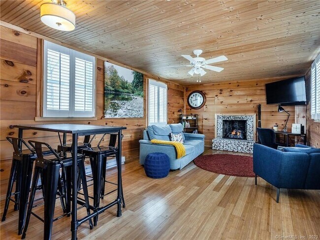 Building Photo - 6 Brunetto Grove